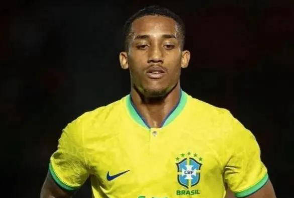 独造17球！五星巴西新大罗挺身而出，助力球队冲击美加墨世界杯冠军